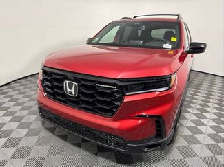 Used 2025 Honda Pilot Black Edition video 2