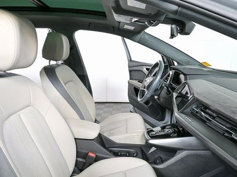 Certified 2024 Audi Q4 e-tron Prestige w/ Black Optic Package image 23