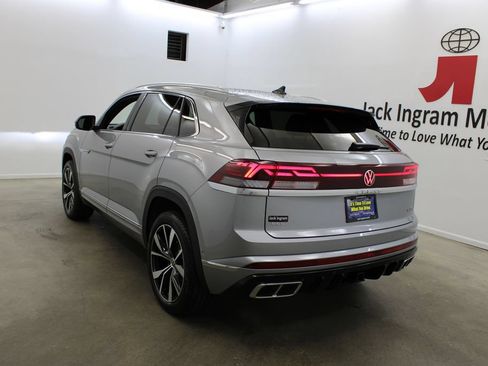 New 2025 Volkswagen Atlas Cross Sport SEL Premium R-Line AWD/4WD image 4