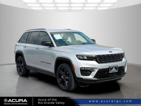 Used 2024 Jeep Grand Cherokee Limited w/ Black Appearance Package RWD image 1