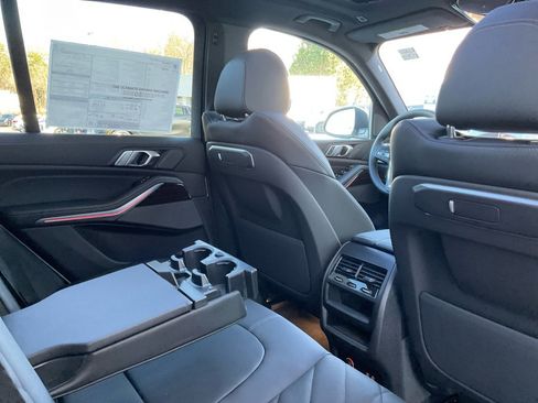 Certified 2025 BMW X5 xDrive40i w/ Premium Package image 29