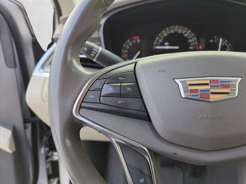 Used 2018 Cadillac XT5 Luxury image 14