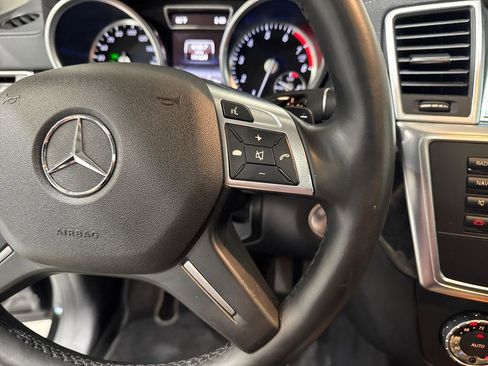 Used 2016 Mercedes-Benz GL 450 4MATIC image 36