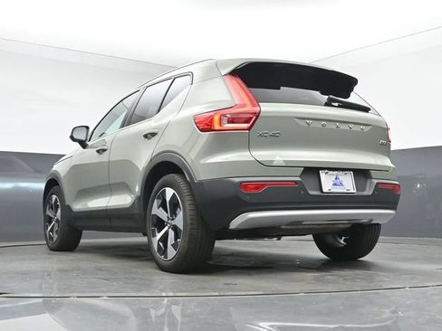 Used 2023 Volvo XC40 B5 Plus w/ Protection Package Premier AWD/4WD image 16