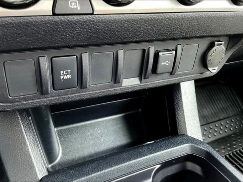 Used 2020 Toyota Tacoma SR w/ SX Package image 35