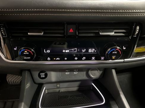Certified 2026 Nissan Rogue SL AWD/4WD image 19