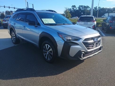 Used 2024 Subaru Outback Premium image 3