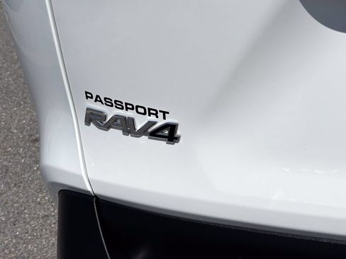 Used 2025 Toyota RAV4 XLE AWD/4WD image 13