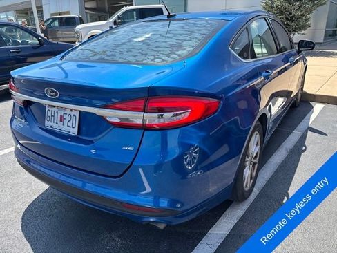 Used 2017 Ford Fusion SE w/ Fusion SE Technology Package FWD image 6