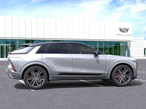 New 2026 Cadillac Lyriq V AWD/4WD image 5