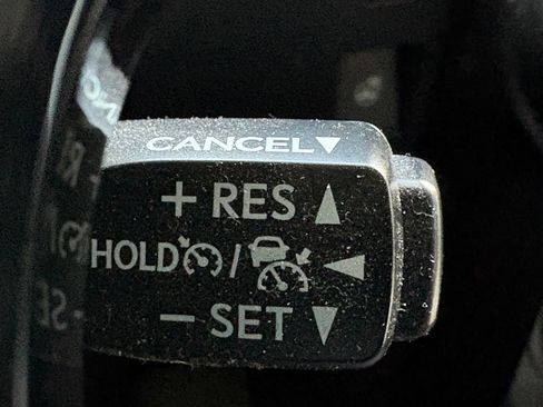 Used 2023 Toyota 4Runner TRD Off-Road Premium AWD/4WD image 17