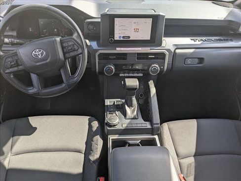 Used 2025 Toyota Tacoma SR5 AWD/4WD image 16