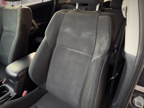 Used 2018 Toyota RAV4 XLE image 13