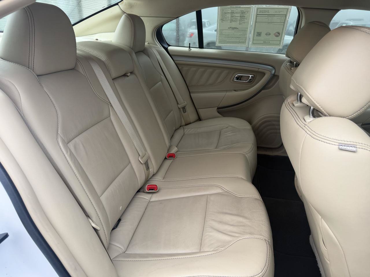 Used 2018 Ford Taurus SEL FWD image 19