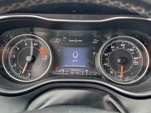 Used 2019 Jeep Cherokee Limited AWD/4WD image 17