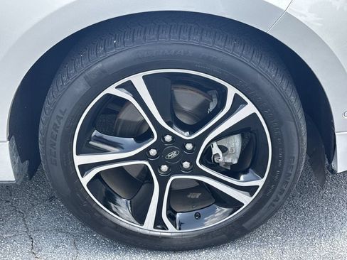 Used 2019 Ford Edge ST w/ Equipment Group 401A AWD/4WD image 12