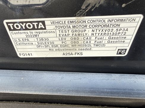Used 2022 Toyota Camry SE FWD image 11