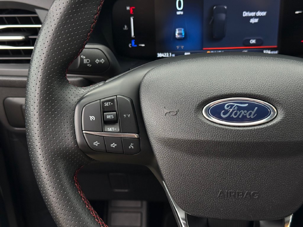 Used 2025 Ford Escape ST-Line FWD image 12