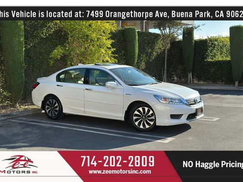 Used 2015 Honda Accord Touring image 2