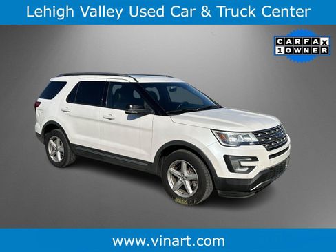 Used 2016 Ford Explorer XLT w/ Equipment Group 202A AWD/4WD image 1