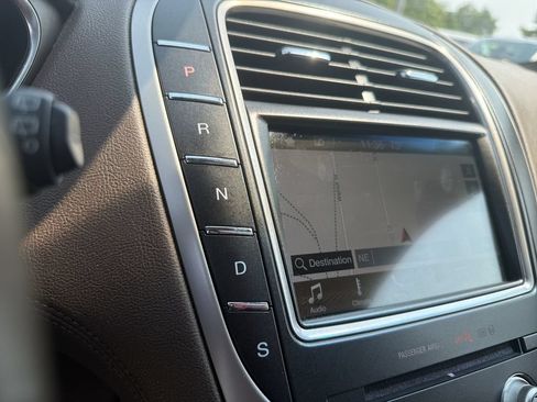 Used 2017 Lincoln MKX Reserve w/ Lincoln MKX Climate Package AWD/4WD image 26