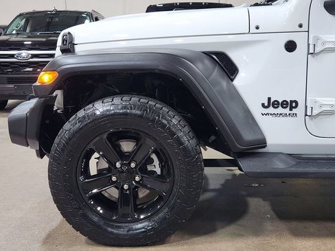 Used 2022 Jeep Wrangler Unlimited Sport AWD/4WD image 5