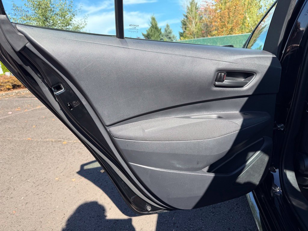 Used 2024 Toyota Corolla LE FWD image 28