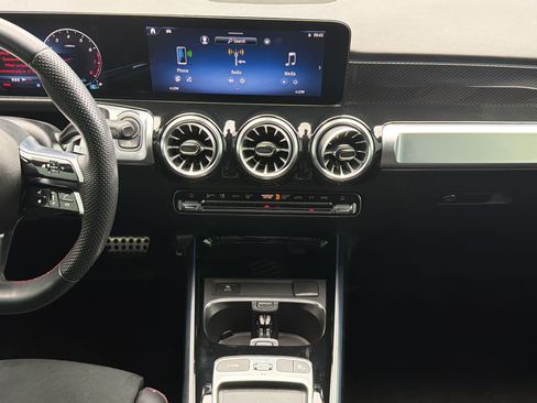 Certified 2024 Mercedes-Benz GLB 250 image 18