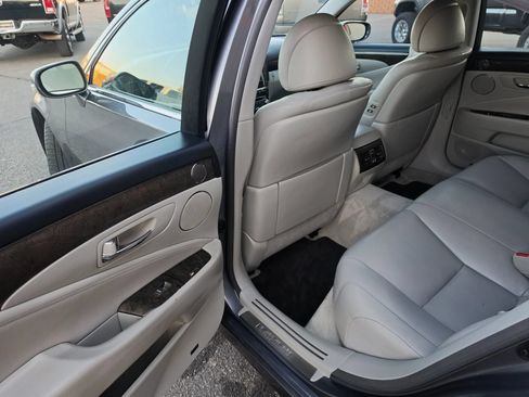 Used 2012 Lexus LS 460 w/ Luxury Value Edition RWD image 17