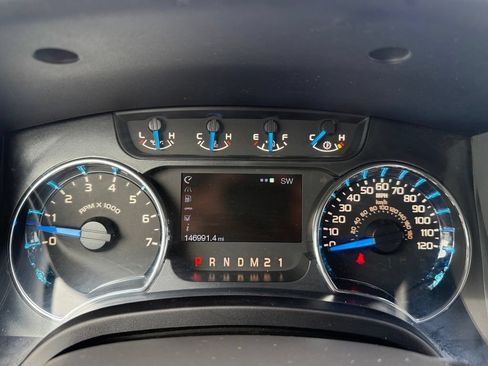 Used 2014 Ford F150 XLT w/ Equipment Group 302A Luxury AWD/4WD image 38