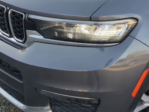 Certified 2022 Jeep Grand Cherokee L Limited image 11