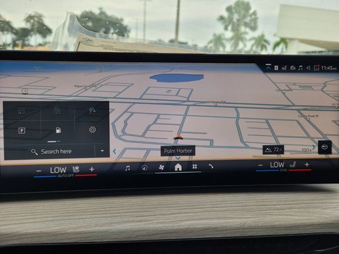 New 2025 BMW 330i xDrive Sedan w/ Convenience Package image 24