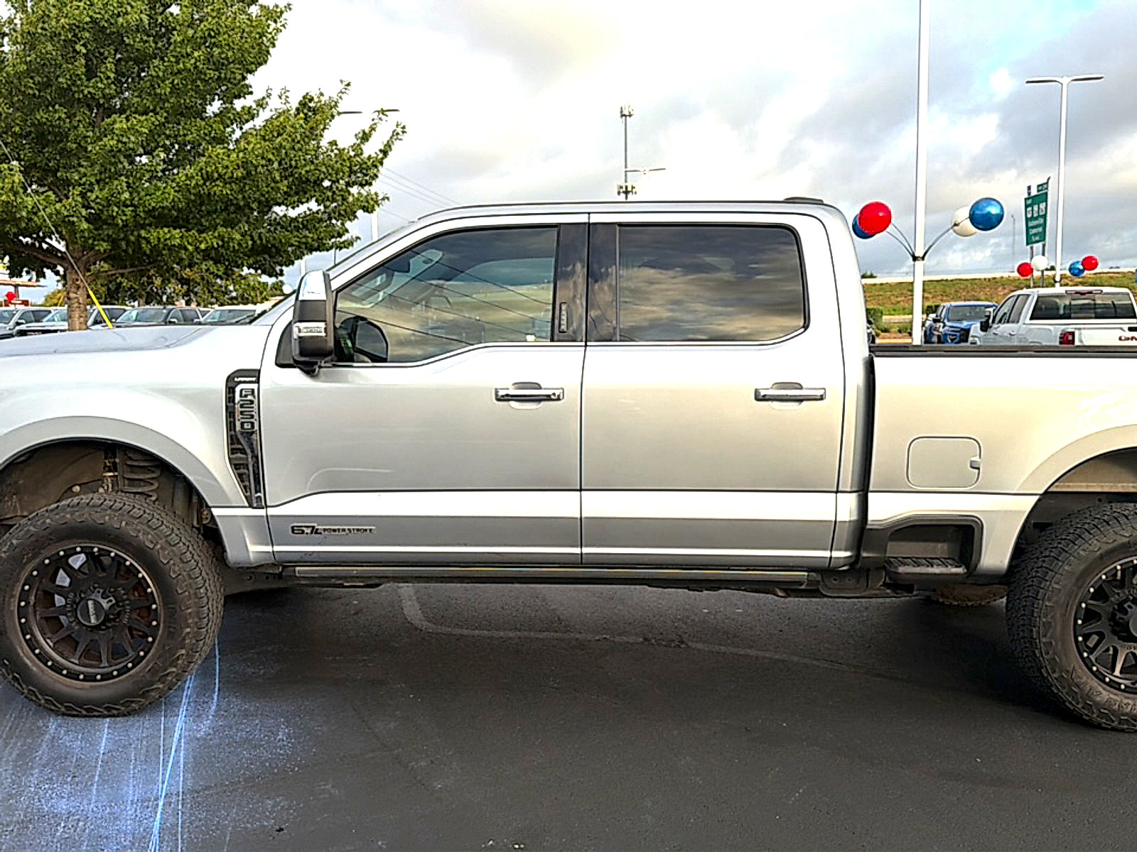 Used 2023 Ford F250 Lariat w/ Lariat Ultimate Package AWD/4WD image 4