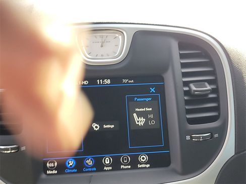 Used 2023 Chrysler 300 Touring L image 22