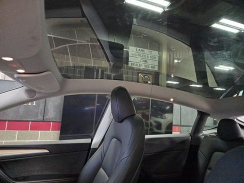 Used 2024 Tesla Model Y Performance image 3