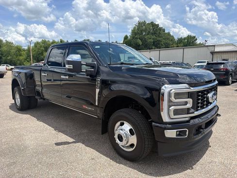 New 2026 Ford F350 Platinum w/ Platinum Plus Package AWD/4WD image 3
