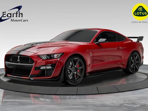 Used 2022 Ford Mustang Shelby GT500 w/ Carbon Fiber Track Pack image 1