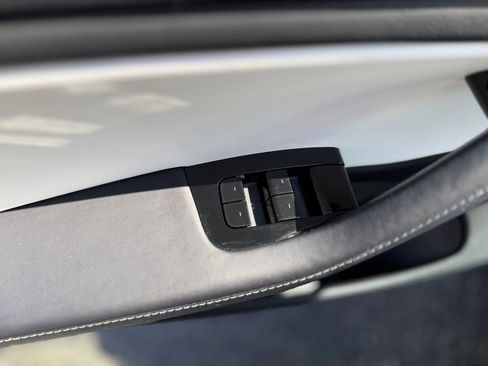 Used 2020 Tesla Model 3 Standard Range Plus image 21