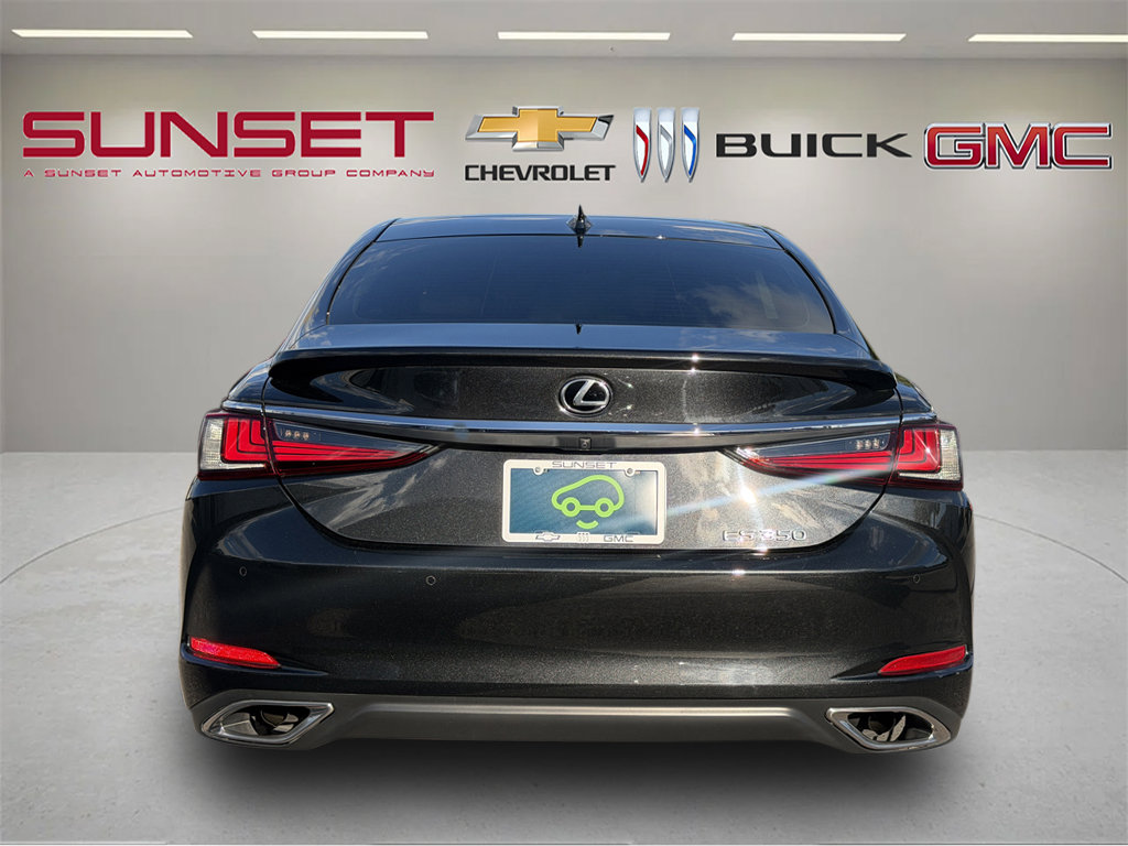 Used 2022 Lexus ES 350 Ultra Luxury w/ Accessory Package 2 FWD image 6