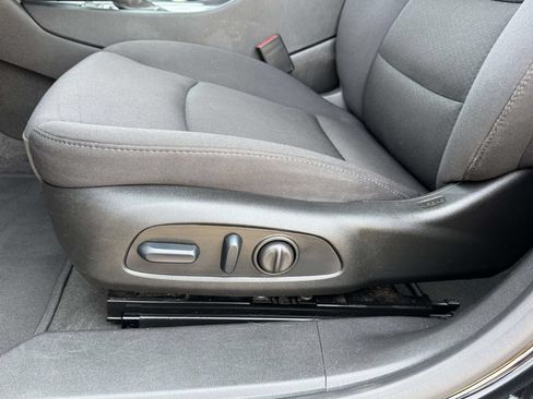 Used 2024 Chevrolet Malibu LT FWD image 19