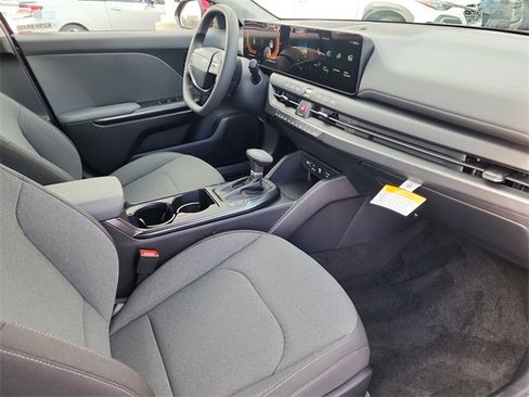 New 2025 Kia K4 LXS image 15