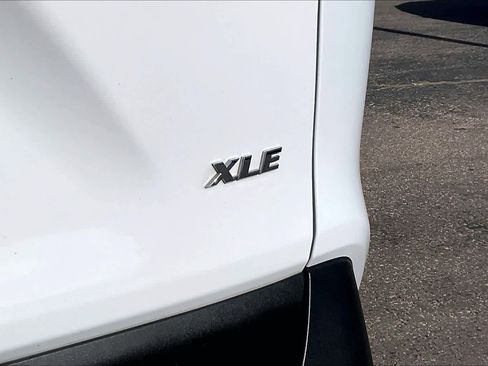 Used 2024 Toyota RAV4 XLE image 9