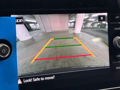 New 2025 Volkswagen Taos SE image 29