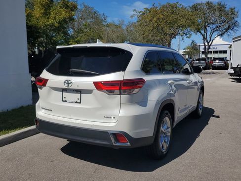 Used 2019 Toyota Highlander Limited image 5