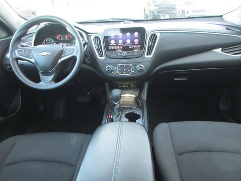 Used 2024 Chevrolet Malibu LT image 15