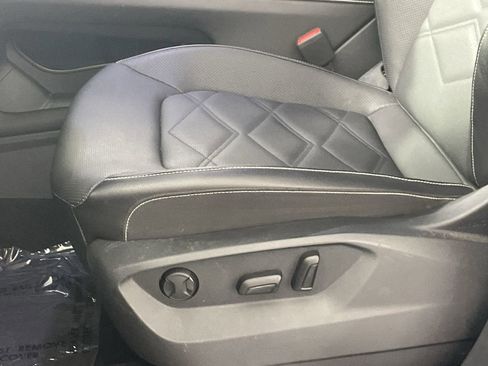 Used 2024 Volkswagen Atlas SE image 19