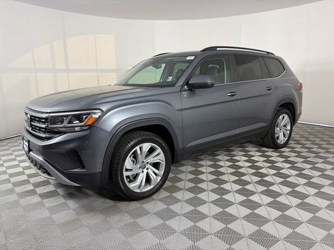 Used 2022 Volkswagen Atlas SE image 3