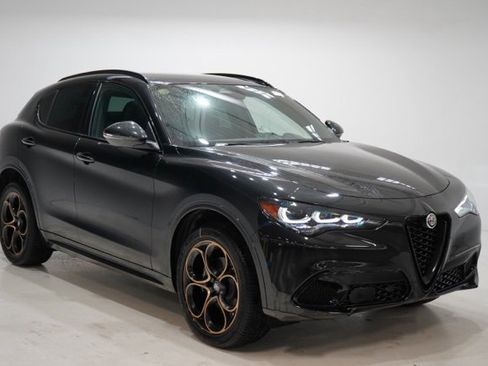 New 2025 Alfa Romeo Stelvio Sprint image 1