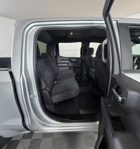 Used 2022 Chevrolet Silverado 1500 Custom w/ LPO, Dark Essentials Package RWD image 5