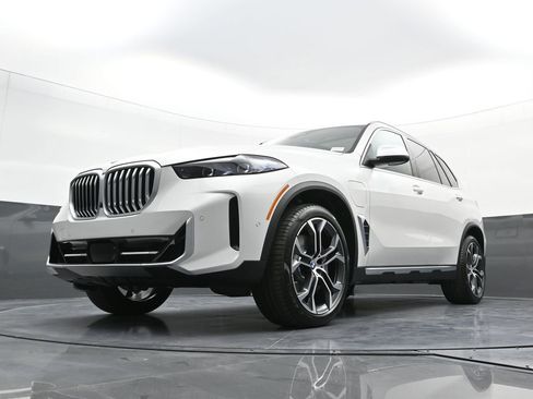 New 2026 BMW X5 xDrive50e AWD/4WD image 24